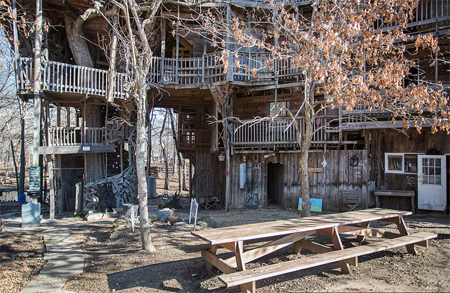 Biggest Treehouse In The World 2017 image gallery of largest treehouse in the world 2017 Biggest Treehouse In The World 2017 image gallery of largest treehouse in the world 2017